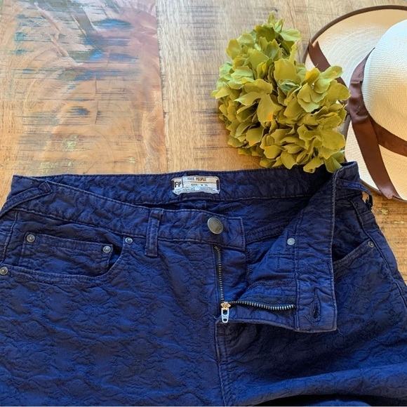 Free People Woman’s Blue Textured Stretch Printed Skinny Jeans Pants Size 30 - Picture 14 of 16